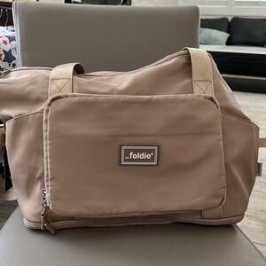 Cute Foldie bag. Great for travel!